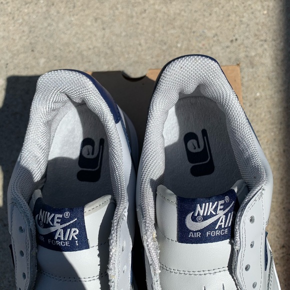 Nike Vintage Air Force LE Shoes - Picture 3 of 6